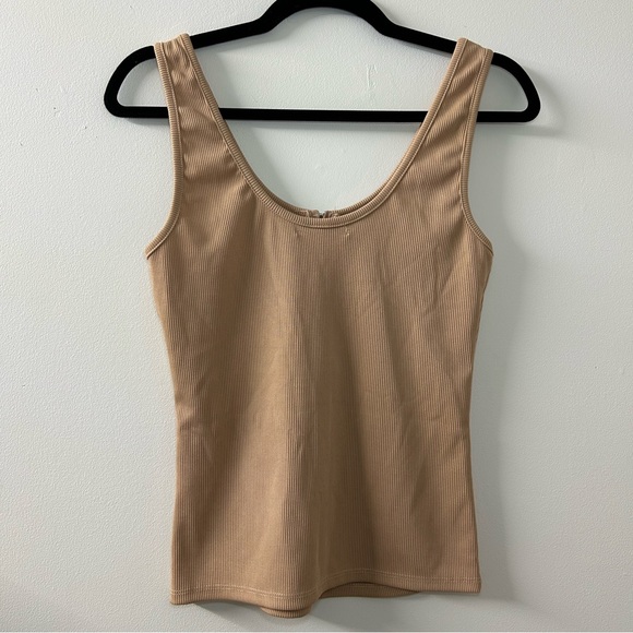 Urban Heritage Top - Picture 2 of 2